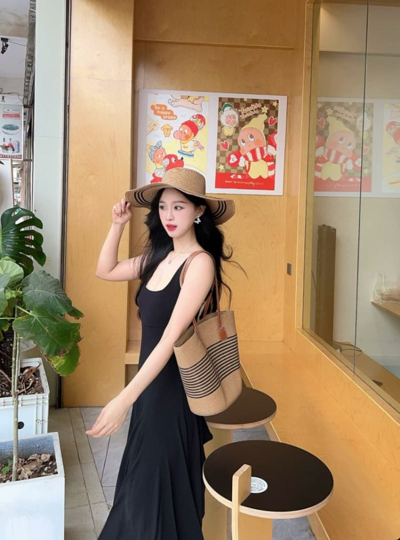 Black Backless Spaghetti Strap Tie Waist A-Line Maxi Dress