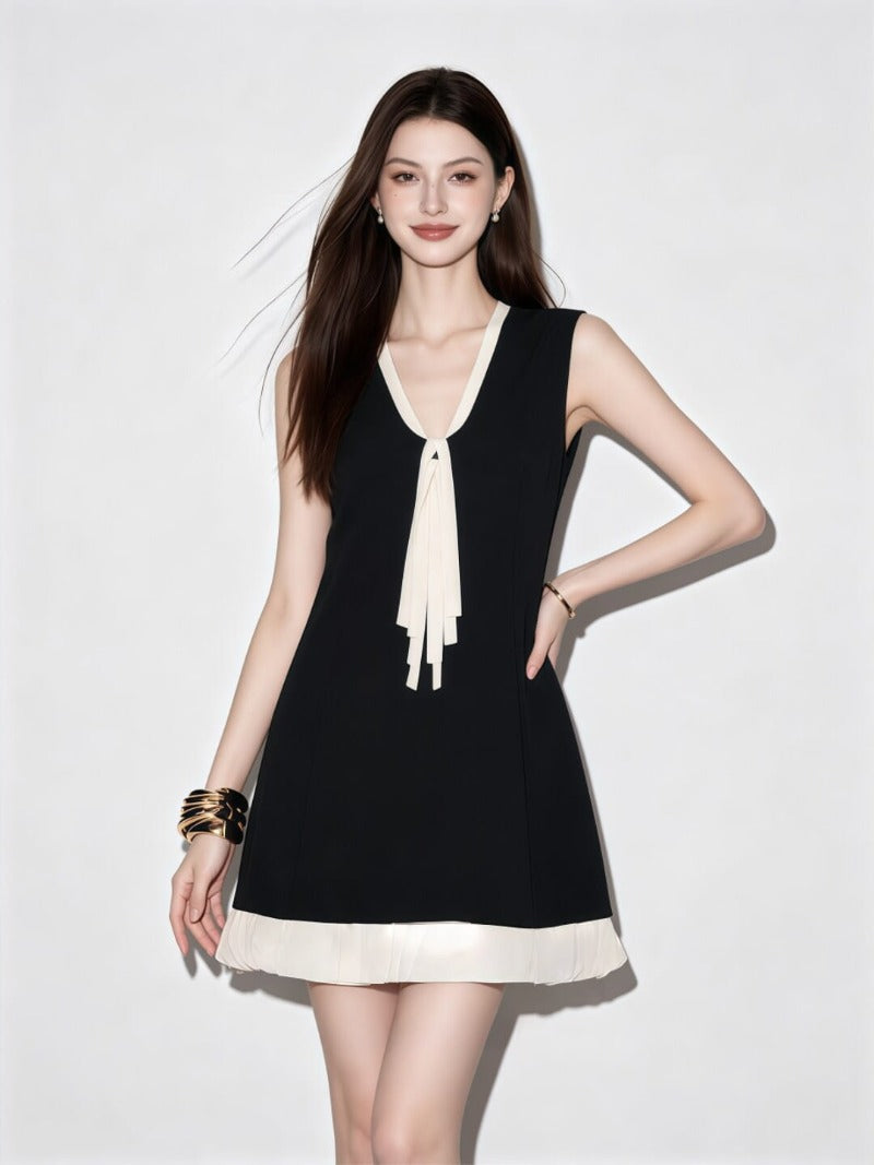 Black V Neck Bow Tie Sleeveless Pleated Hem Mini Dress