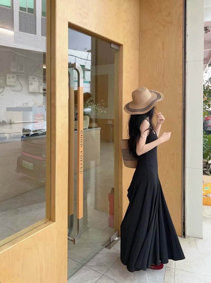 Black Backless Spaghetti Strap Tie Waist A-Line Maxi Dress