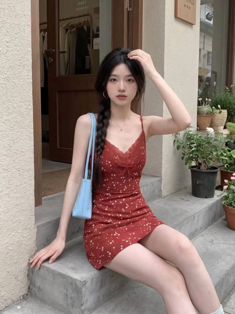 Red Floral Print Lace Trim V Neck Cami Mini Dress Main image