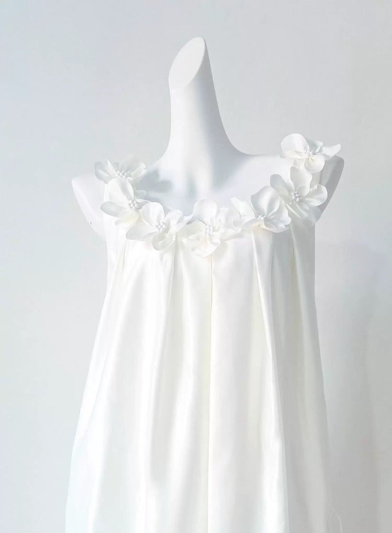White Floral Trim Round Neck Sleeveless Relaxed A-Line Maxi Dress