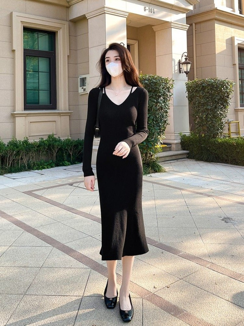 V Neck Long Sleeve Ribbed Knit Mermaid Maxi Dress
