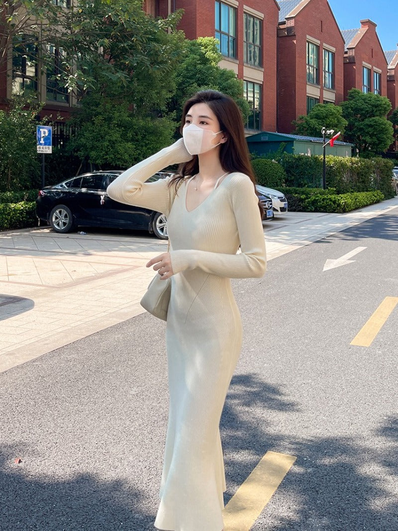 V Neck Long Sleeve Ribbed Knit Mermaid Maxi Dress