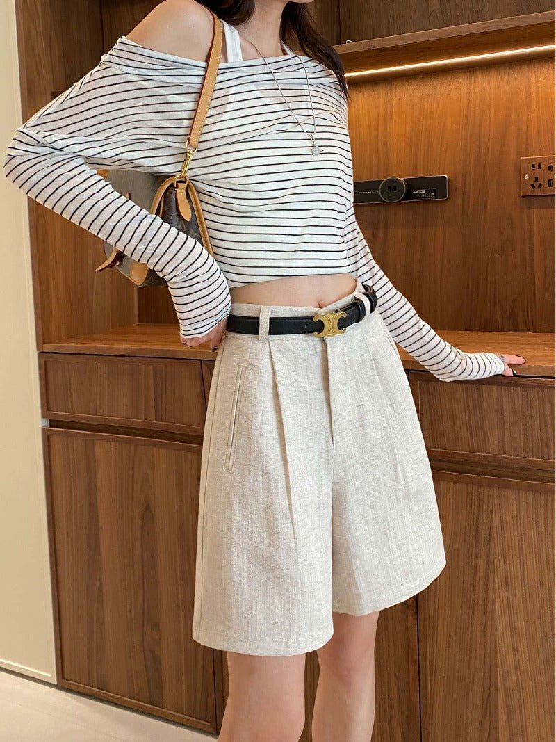 Linen/White High Waist Pleated Linen Shorts Secondary image