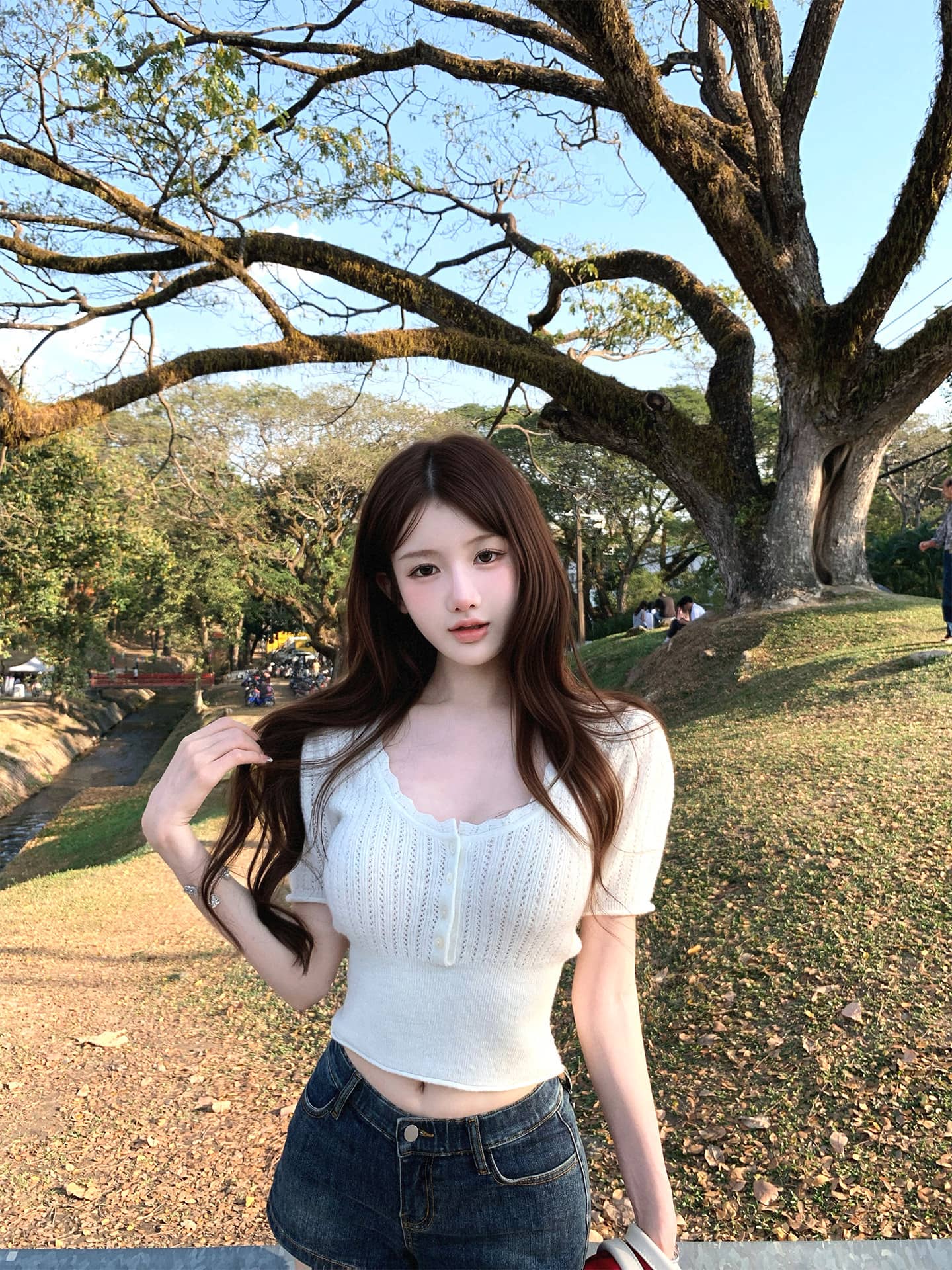 White/Pink Wool Blend Knit V - Neck Cutout Short Sleeve Crop Top - EveningVerse - 1 Main image